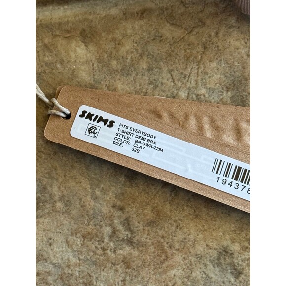 Skims Fits Everybody T-shirt Demi Bra Clay Size 32B - Picture 6 of 6